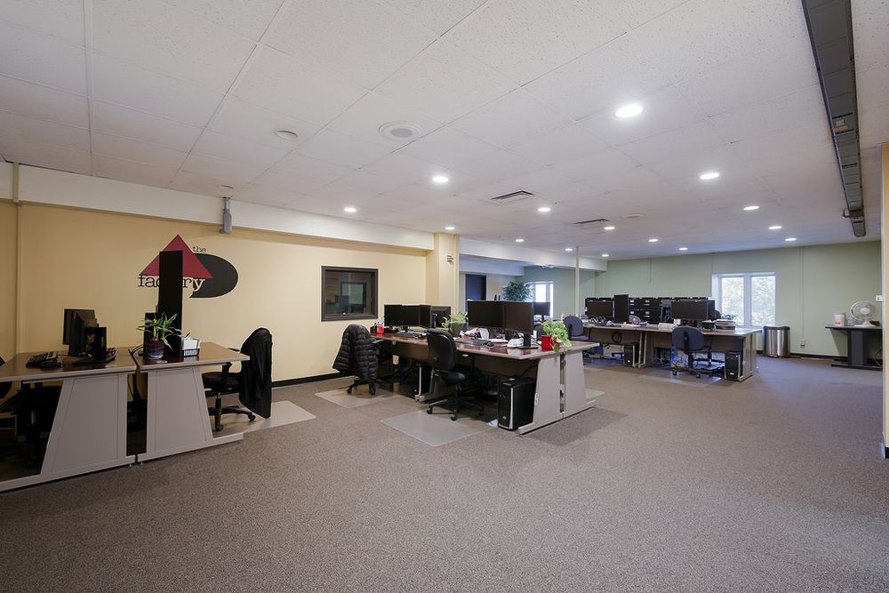 The Daily Dispatch Building: 1720 5th Ave, Moline, IL 61265